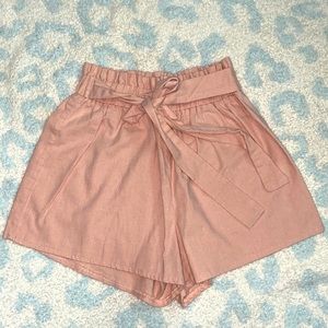 Agáci Shorts